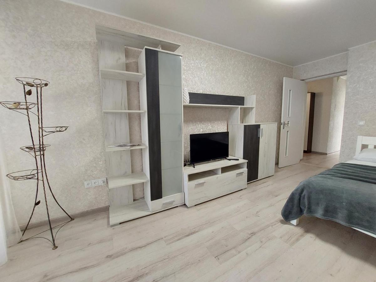 Апартаменти Молоді Lutskdoba Exterior foto